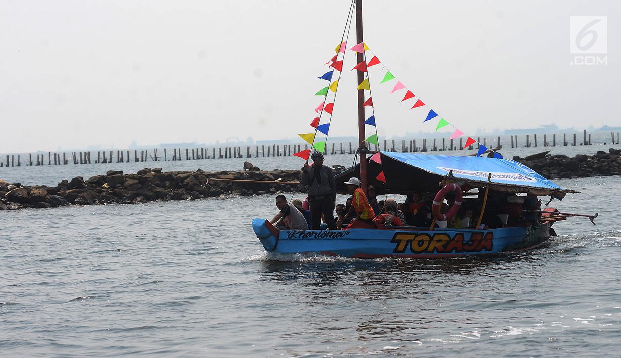 Foto Menikmati Keindahan Pantai Ancol Naik Perahu Wisata News