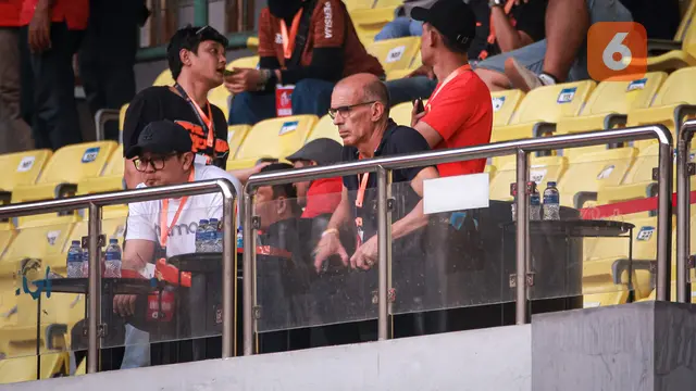 Foto: Kandidat Pelatih Arema FC, Fernando Valente Pantau Langsung Skuad Singo Edan saat Imbangi Persija Jakarta di BRI Liga 1 2023/2024