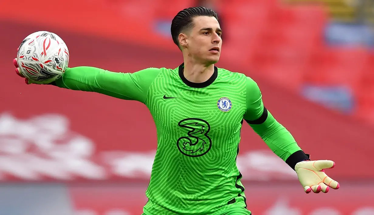 Kepa Arrizabalaga. Kiper asal Spanyol yang bermain untuk Chelsea ini didatangkan dari Athletic Bilbao pada awal musim 2018/2019. Dua musim menjadi kiper utama, musim ini tergeser oleh Edouard Mendy. Tiap pekan ia mendapat bayaran sebesar 150 ribu pounds. (AFP/Ben Stansall/Pool)