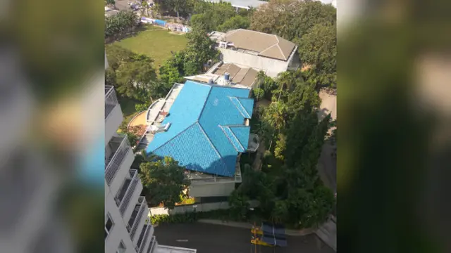 Apakah kamu bisa temukan apa yang aneh dari foto tersebut?