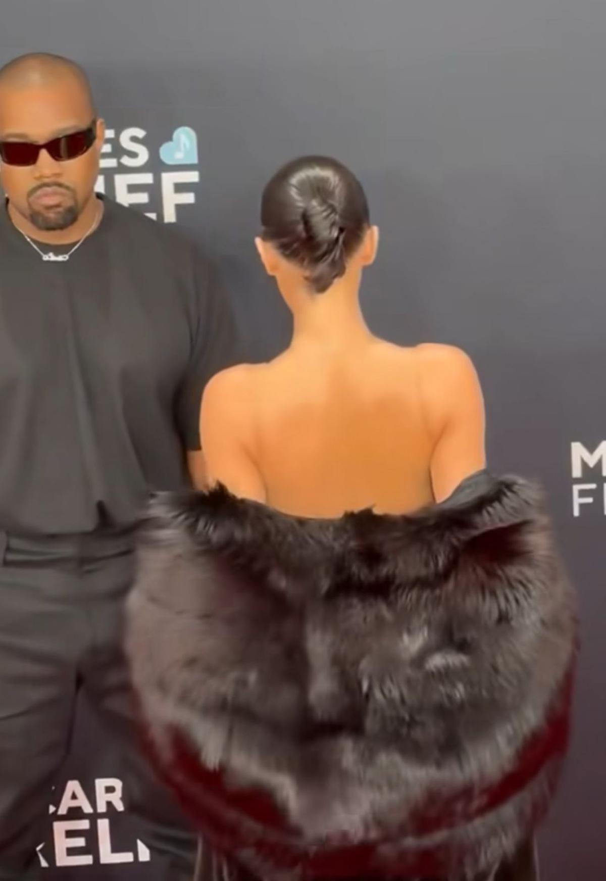 Profil Bianca Censori di Grammy 2025 Bikin Heboh Karena Tanpa Busana, Kanye West Malah Santai