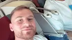 Inilah potret Ale Mac Allister bareng rekan Timnas Argentina yang sedang menuju Jakarta. 'Next stop : Indonesia' tulisnya lewat Instastory. (Liputan6.com/IG/alemacallister)