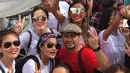 Konser Gue 2 sebagai bentuk dukungannya pada pasangan Ahok-Djarot sukses digelar. Puluhan artis papan atas hadir menghibur dalam konser di Ex-Driving Range Senayan, Jakarta Pusat pada Sabtu, 4 Februari 2017 siang. (dok. Instagram)