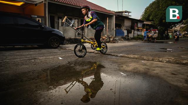 Achmad Budi Santoso: Suarakan Hak-Hak dan Kesetaraan Disabilitas Melalui Bersepeda ke Tempat Kerja
