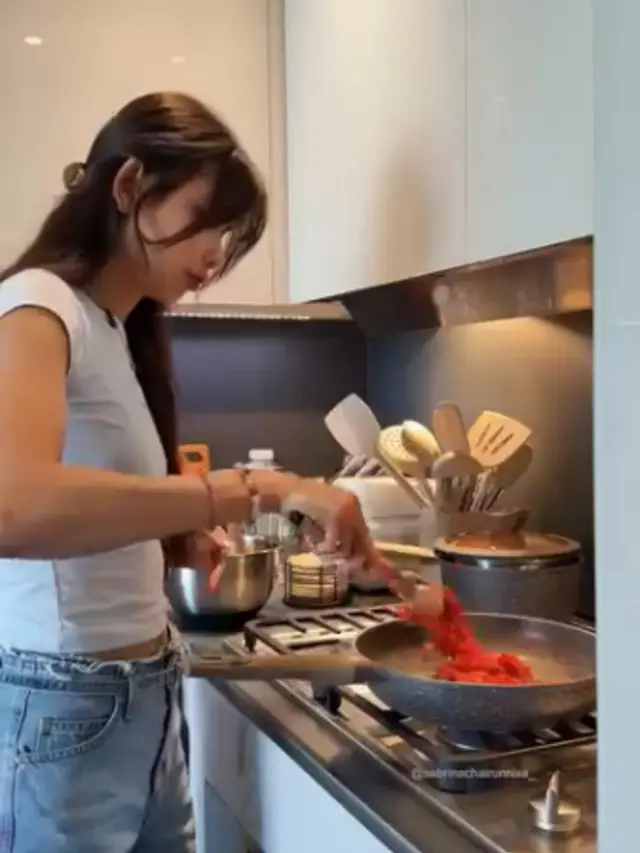 Potret Dapur Apartemen Sabrina Chairunnisa di New York (Instagram sabrinachairunnisa_)