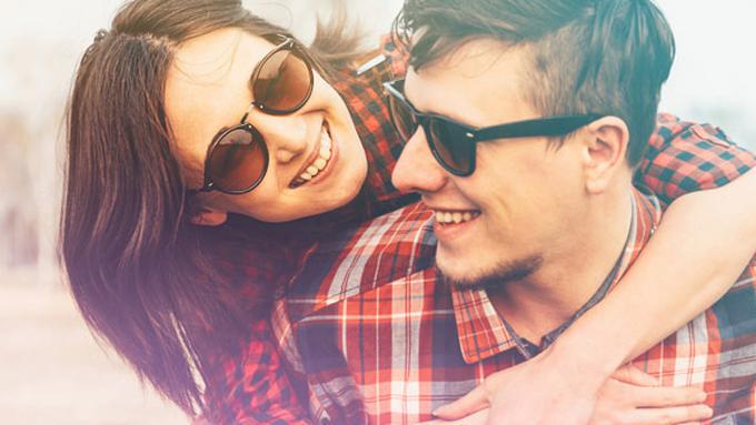 Wah! Dia Suka Kamu Tapi Takut Bilang Cinta, Ini 5 Tandanya 