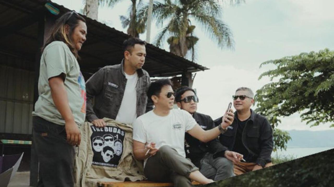 Kunjungi Danau Toba Sebagai Utusan Khusus Presiden, Raffi Ahmad Ajak Ariel hingga Desta