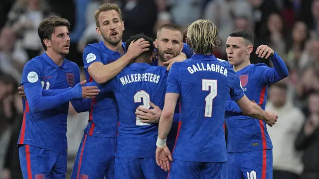Foto: Harry Kane Bawa Timnas Inggris Jinakkan Swiss