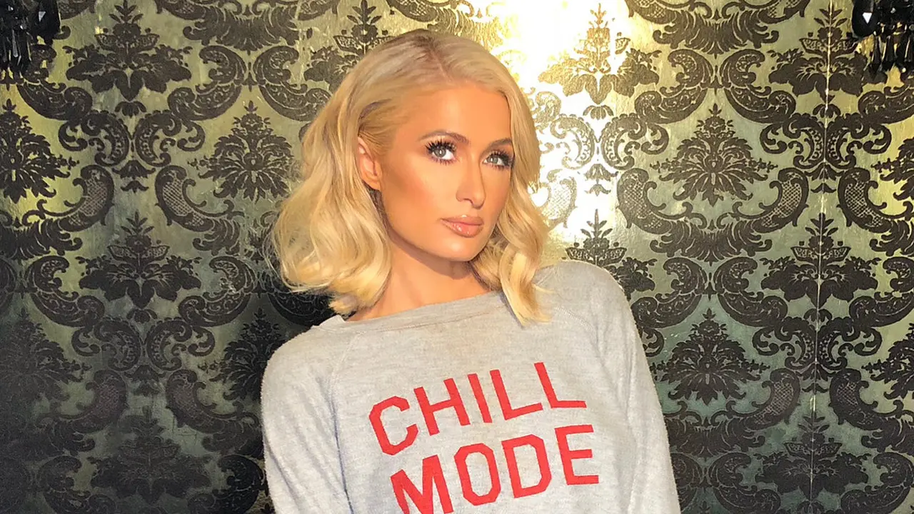 [Bintang] Paris Hilton