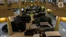 Suasana Bursa Mobil Bekas Blok M. Jakarta, Jumat (2/10/2020). Selain itu Mobil baru diwacanakan mendapat insentif pembebasan pajak hingga 0 persen, kebijakan tersebut dikhawatirkan mengganggu kelangsungan bisnis pedagang mobil bekas. (Liputan6.com/Johan Tallo)