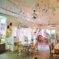 Crocs merayakan 20 tahun kebersamaann dengan penggemarnya Croctober dengan menggelar take over cafe di Twin House Blok M Jakarta dari tanggal 22-23 Oktober 2022 (Foto: Crocs)