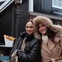 Potret Syifa Hadju dan Maia Estianty (credit: https://www.instagram.com/syifahadju/).