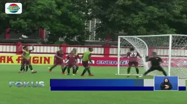 Jelang pertandingan big match Sabtu (30/6) malam, Persija dan Persib gelar latihan terakhir di Stadion PTIK, Kebayoran Baru.