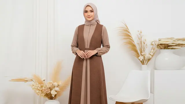 8 Model Gamis Terbaru Kombinasi Rompi yang Beri Kesan Lebih Tinggi, Modis dan Anggun Dipakai Sehari-hari