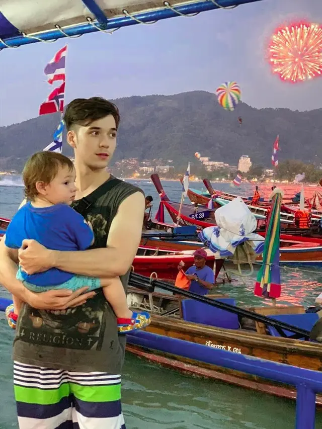 Tambah Momongan, 7 Potret Hangat Stefan William saat Asuh Anak