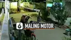 Terekam kamera cctv tiga orang pria menggotong sepeda motor warga perumahan Lebak Indah Griya Asri, Serang, Banten.
