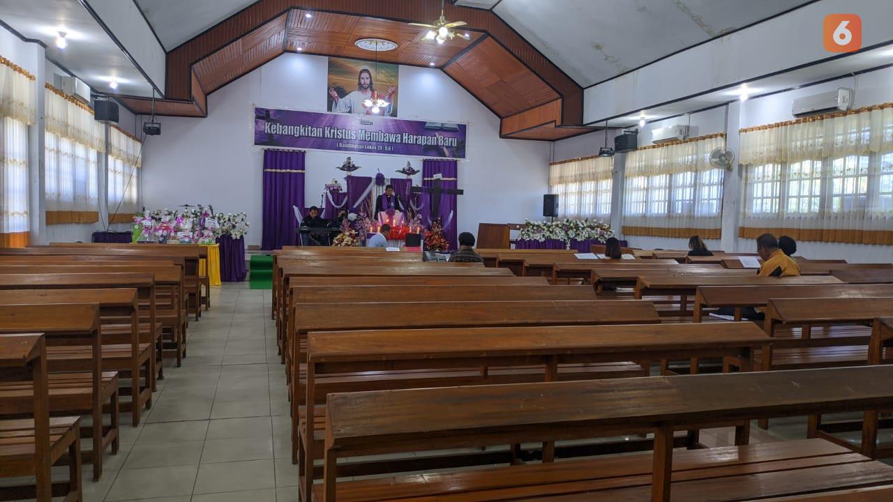 ibadah minggu di gereja Kristen Sulawesi Tengah (GKST) Jemaat Victory Palu