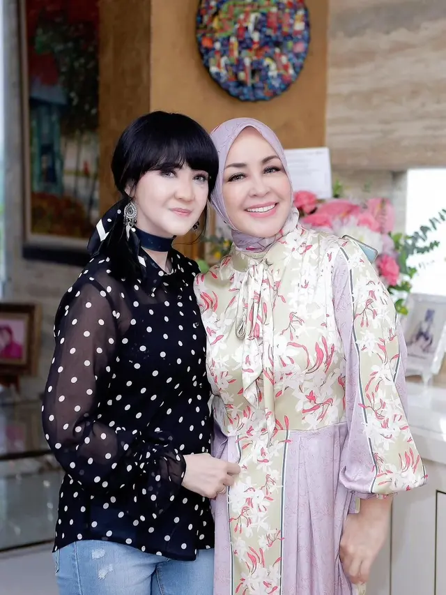 Dipuji Awet Muda, Ini 7 Potret Terbaru Chintami Atmanagara di Usia 59 Tahun