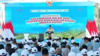 Presiden Prabowo Subianto mengatakan Partai Gerindra dan PDIP adalah adik kakak di depan Ketua DPP PDIP Puan Maharani saat peluncuran 80.000 Koperasi Desa Merah Putih di Klaten, Jawa Tengah, Senin (21/7/2025). (Youtube Sekretariat Presiden)