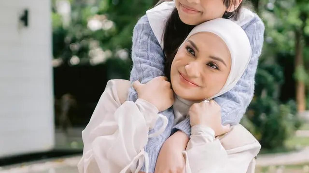 Kini Jadi Anak Zumi Zola, Ini 6 Potret Illiyyuna Kamila Rais Buah Hati Putri Zulhas