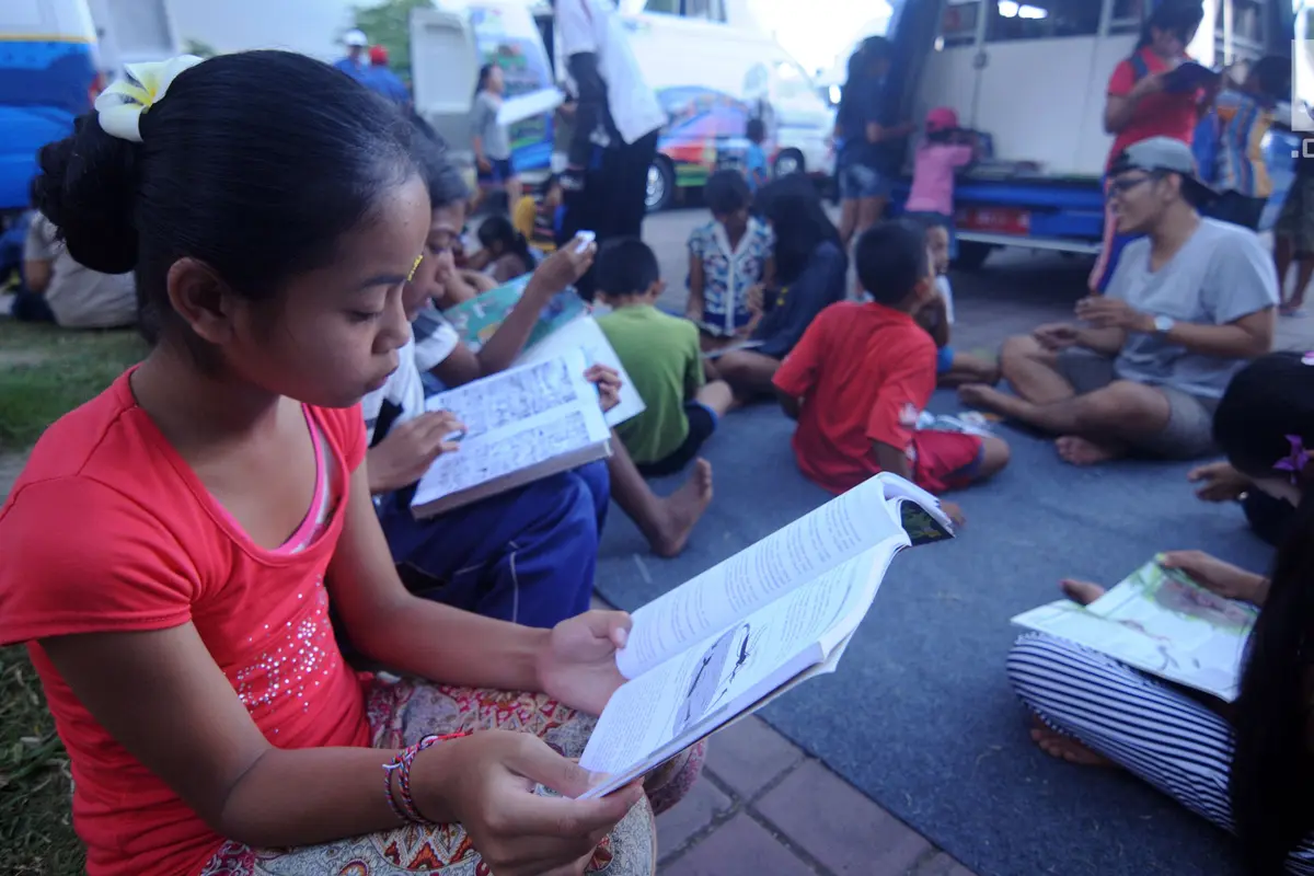 Ratusan Buku Cerita untuk Anak Pengungsi Korban Evakuasi Gunung Agung