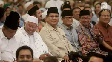 Capres dan Cawapres 02 Prabowo Subianto-Sandiaga Uno menghadiri acara Mengungkap Fakta-Fakta Kecurangan Pilpres 2019 di Jakarta, Selasa (14/5/2019). Dalam acara ini turut hadir para petinggi BPN dan menampilkan bukti-bukti kecurangan Pemilu 2019 yang ditemukan tim BPN. (merdeka.com/Iqbal S Nugroho)