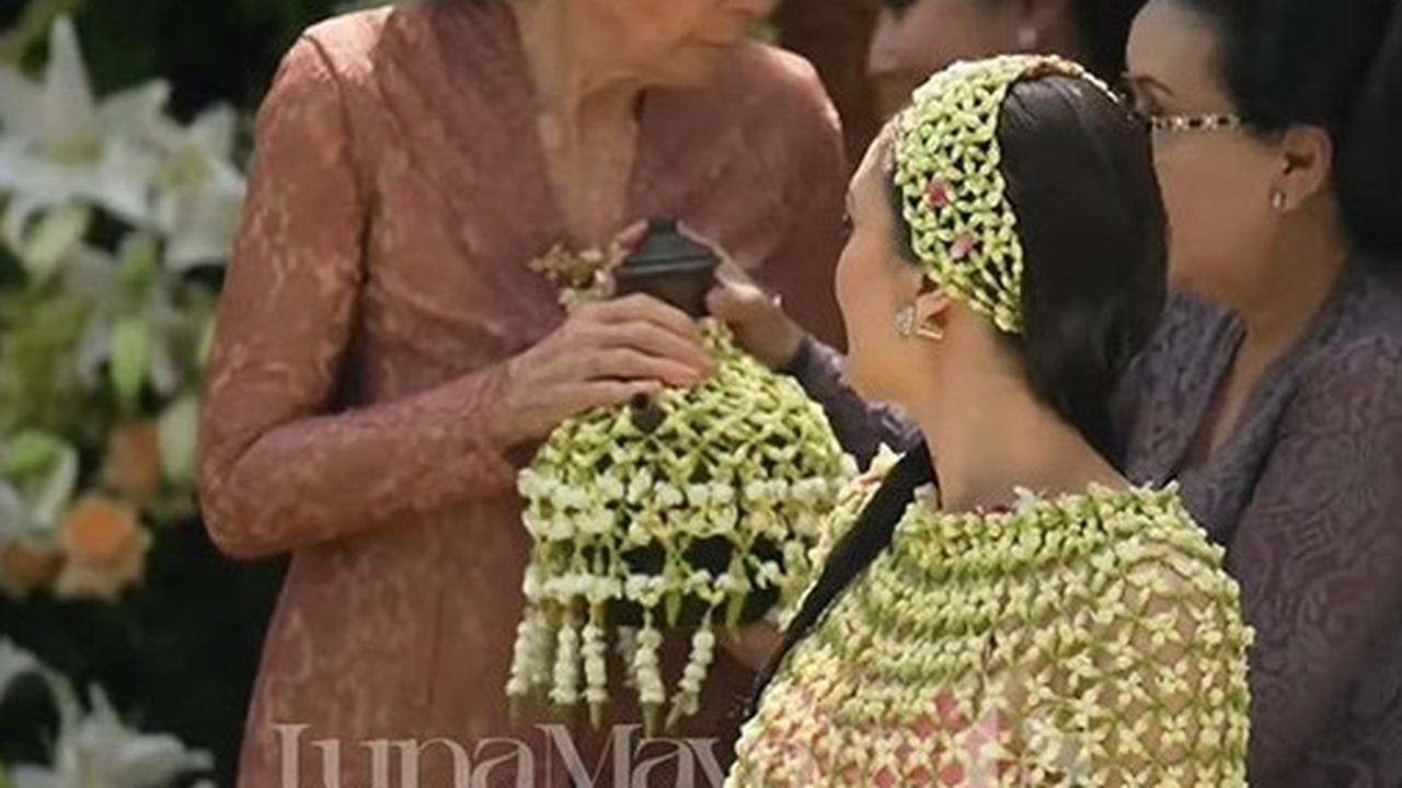 7 Potret Luna Maya di Momen Pecah Kendi Pratolo, Diprediksi Anak Pertamanya Laki-Laki