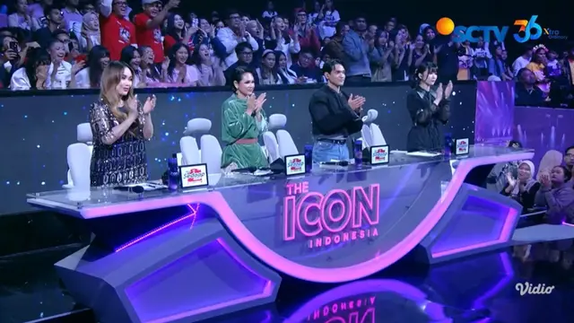 Empat Judges Memberikan Standing Ovation untuk Penampilan Sheera (Bali) dengan Lagu 'Butiran Debu'