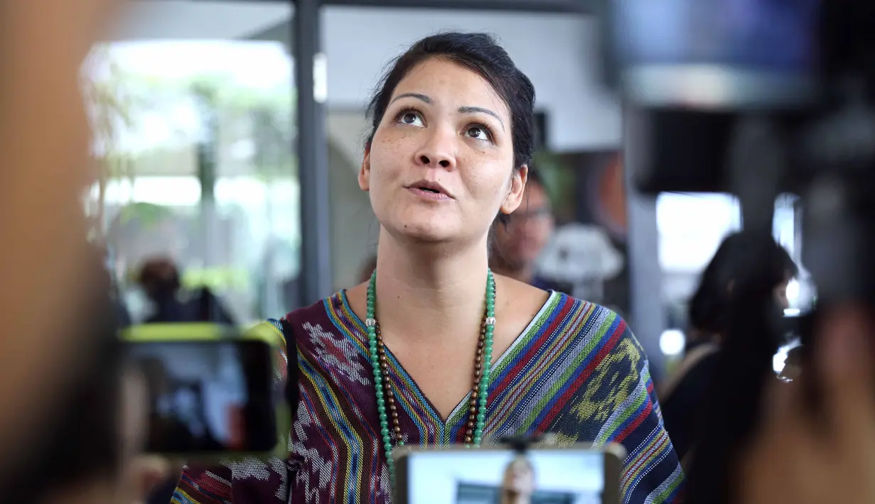 Penyanyi dan pencipta lagu, Melanie Subono mengaku sering blank saat berpikir. Belum lama ini, dokter menyarankan untuk segera mengambil tindakan dengan penyakit yang diderita Melanie. (Nurwahyunan/Bintang.com)