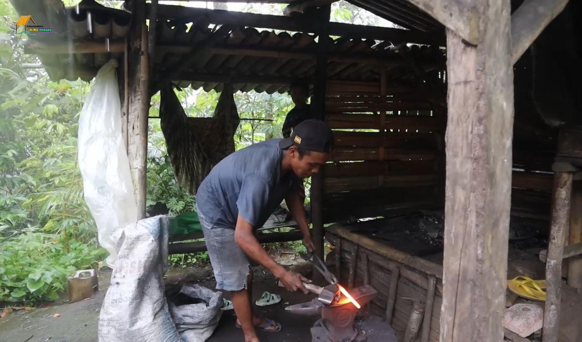 Dilakukan Secara Tradisional