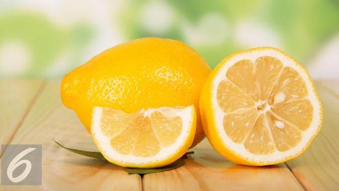 Kulit lemon adalah gudang Vitamin c oleh karena itu mereka dapat membantu untuk memberikan cahaya yang bagus untuk kulit. (foto: Istockphoto)