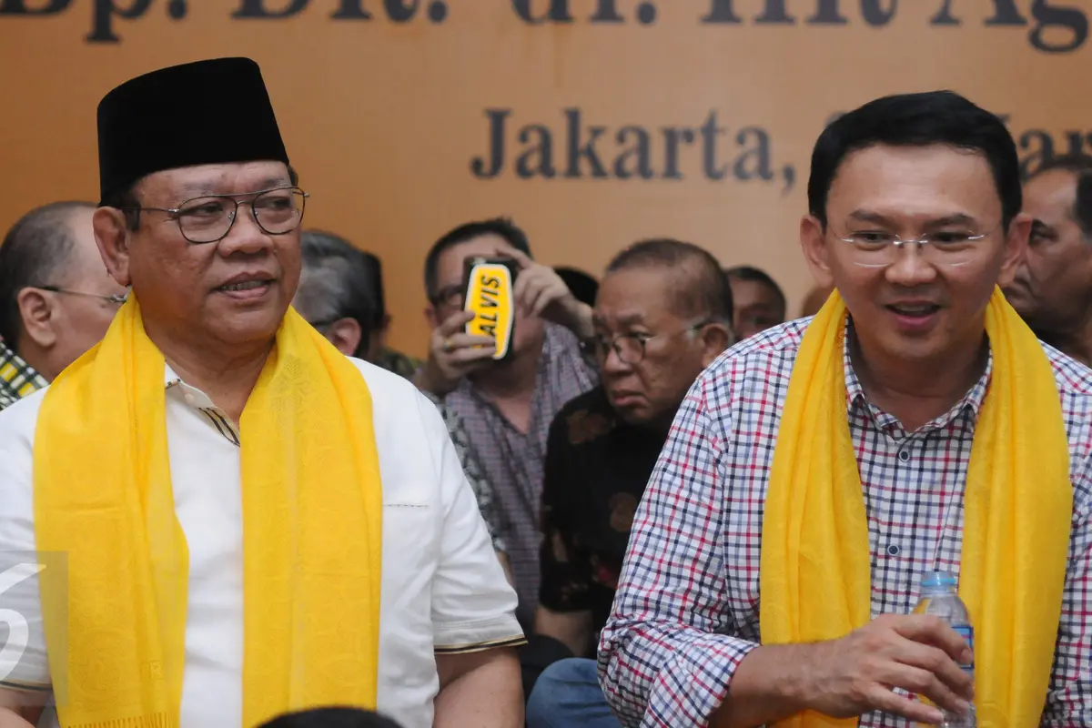 20170326-Hadiri Ultah Agung Laksono, Ahok Diserbu Ibu-Ibu-Tebe