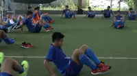 Timnas Pelajar U-18 menggelar latihan ringan di lapangan futsal jelang menghadapi Malaysia di semifinal ASFC (dok: Kemenpora)