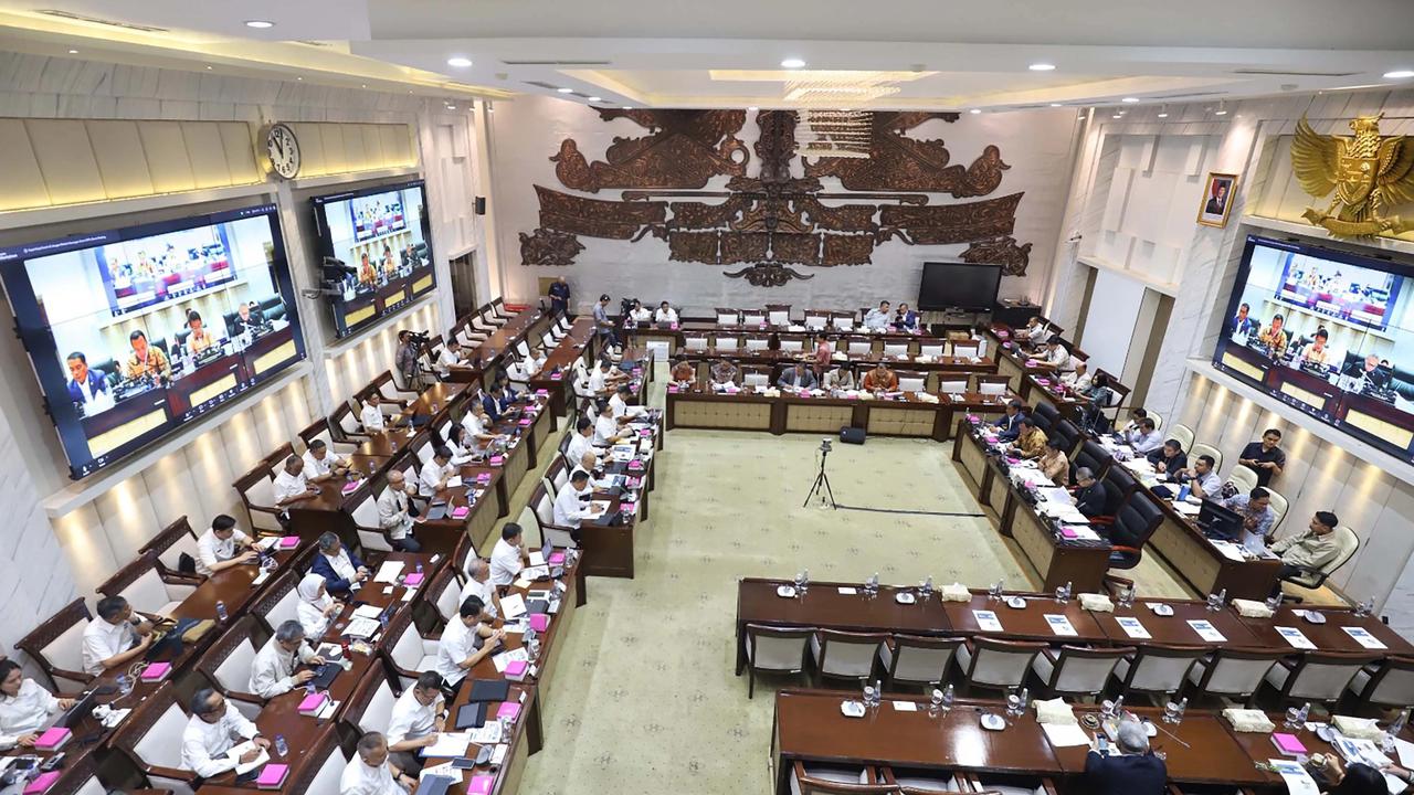FOTO: Menkeu  Purbaya Pastikan BBM Bersubsidi Tidak Naik Hingga Akhir Tahun