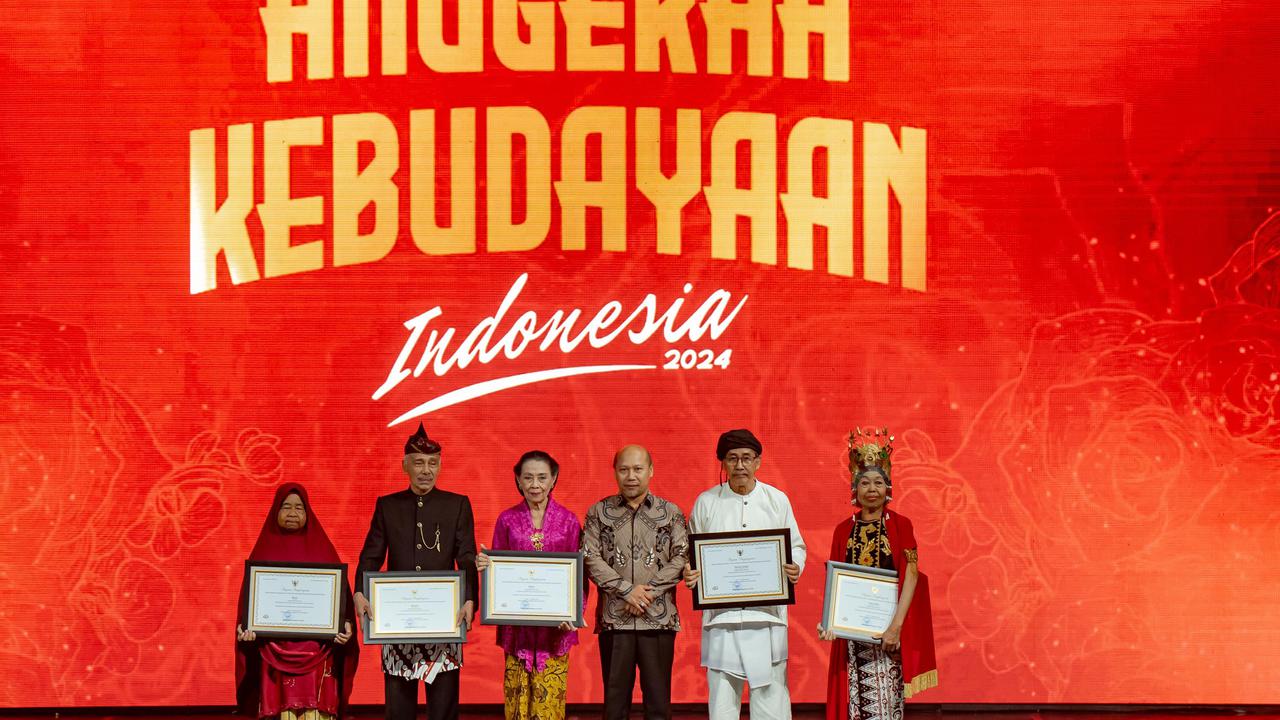 Lima nama penggerak budaya terpilih menerima penghargaan Anugerah Kebudayaan Indonesia 2024 untuk kategori Maestro Tradisi.
