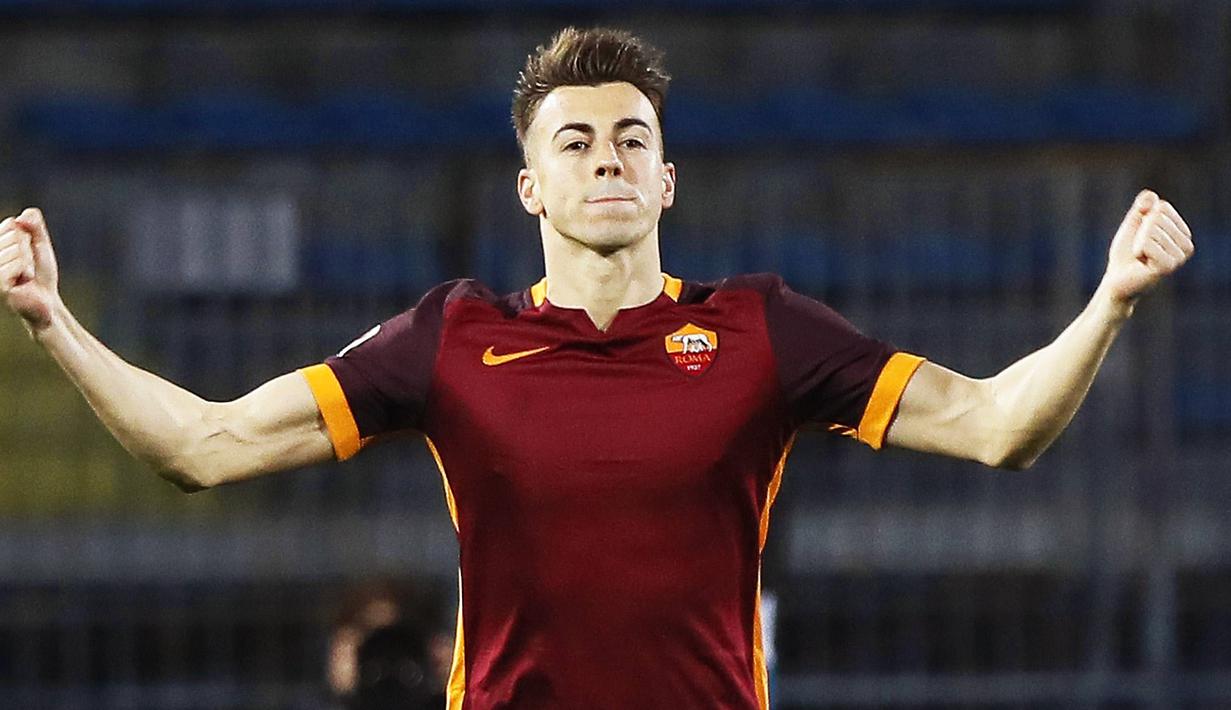 Stephan El Shaarawy tampil gemilang saat memimpin AS Roma mengalahkan Empoli 3-1, pada pertandingan lanjutan Serie A di Stadion Carlo Castellani, Empoli, Minggu (28/2/2016) dini hari WIB. (EPA/Fabio Muzzi)