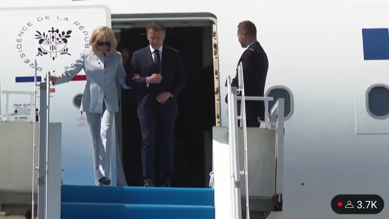 Presiden Prancis Emmanuel Macron dan istrinya, Brigitte Macron tiba di Daerah Istimewa Yogyakarta (DIY), Kamis (29/5/2025).