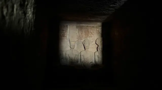 Cuma Terjadi Dua Kali Setahun, Sinar Matahari Masuk Kuil Ramses II