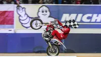 Brad Baker kalahkan Marc Marquez di balap motor trail di Barcelona (crash.net)