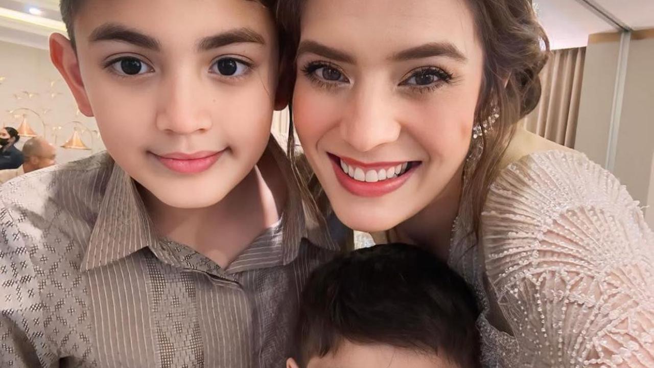 7 Potret Carissa Puteri Kompak Bareng Keluarga Elegan dan Serasi, Intip Momen di Acara Tunangan Shalva Rizaldi
