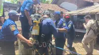 Penyelamatan Lansia dari Dasar Sumur Berlangsung Dramatis