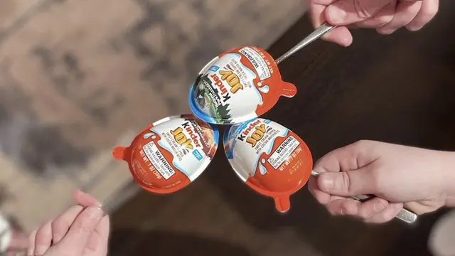 Seorang ibu bercerita anaknya sangat lemas ketika terinfeksi Salmonella dari Kinder Joy