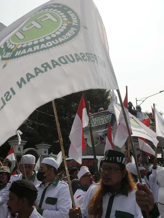 Sekedar informasi, ponpes Al Zaytun di Indramayu, Jawa Barat belakangan ini mendapat sorotan publik seiring pernyataan yang disampaikan pengasuhnya, Panji Gumilang yang membuat resah dan gaduh masyarakat. (merdeka.com/Imam Buhori)