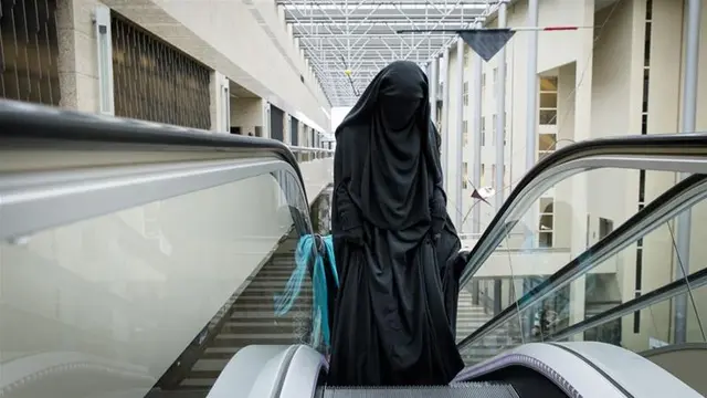 Seorang perempuan mengenakan burqa di Belanda (AFP/Bart Maat)