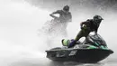 Atlet jetski Indonesia, Pastorello Bruno, memacu kecepatan pada nomor Pro F1 Open Jetracer Wolrd Championship di Jetski Academi Ancol, Jakarta, Jumat (29/3).  Jetracer Wolrd Championship akan berlangsung hingga Minggu (31/3). (Bola.com/Vitalis Yogi Trisna