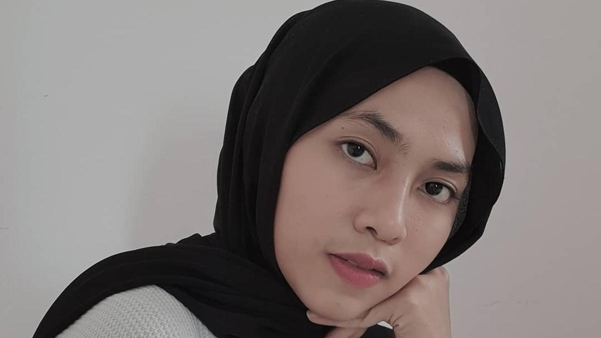 Lirik Lagu Feby Putri, Halu