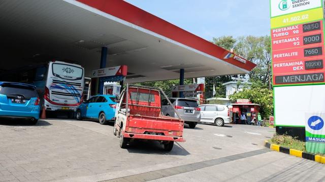 Pertamina terus melakukan serangkaian edukasi dan aktivasi untuk meningkatkan tingkat konsumsi BBM diesel yang berkualitas, yaitu Dex Series. (Dok Pertamina)