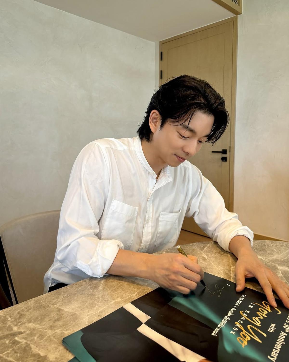 Potret Terbaru Gong Yoo, Aktor Tampan Korea dengan Rambut Acak-Acakan tapi Full Damage