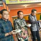 Fawait mendukung pelaku UMKM dengan hadir dalam peresmian kedai Bakso Bucin Wiyungan di kawasan Wiyung, Surabaya. (Istimewa)