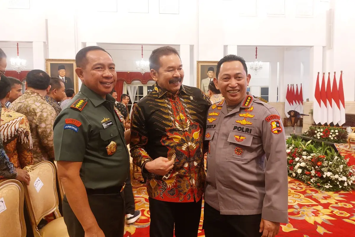 Jaksa Agung ST Burhanuddin, Kapolri Jenderal Listyo Sigit Prabowo, dan Panglima TNI  Jenderal Agus Subiyanto bertemu di Istana Negara Jakarta, Senin (27/5/2024).